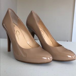 Jessica simpson patent nude pumps . Size: 9